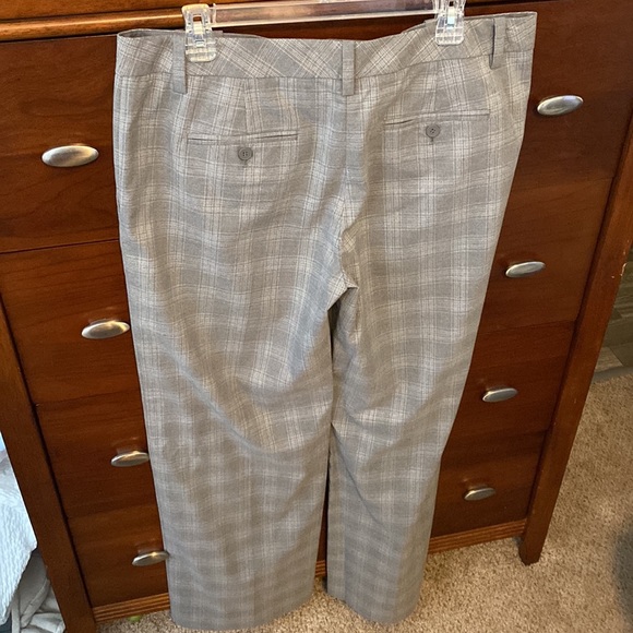 Amazing plaid wide leg pants - never worn 🌸 bundle and save - Picture 4 of 6